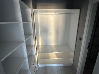 SAMSUN İLKADIM KALKANCI MAH MÜKEMMEL KONUMDA 3+1 140m2 GİYİNME ODALI EBEVEYN BANYOLU 2 BALKONLU CADDEYE CEPHE 3.KAT OTOPARKLI DAİRE