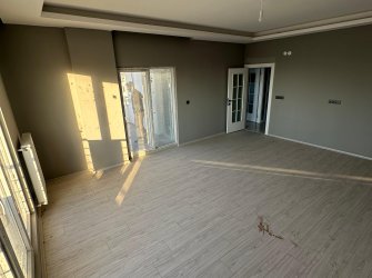SAMSUN İLKADIM KALKANCI MAH MÜKEMMEL KONUMDA 3+1 140m2 GİYİNME ODALI EBEVEYN BANYOLU 2 BALKONLU CADDEYE CEPHE 3.KAT OTOPARKLI DAİRE