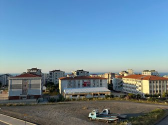 SAMSUN İLKADIM KALKANCI MAH MÜKEMMEL KONUMDA 3+1 140m2 GİYİNME ODALI EBEVEYN BANYOLU 2 BALKONLU CADDEYE CEPHE 3.KAT OTOPARKLI DAİRE