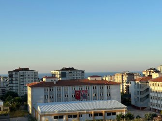 SAMSUN İLKADIM KALKANCI MAH MÜKEMMEL KONUMDA 3+1 140m2 GİYİNME ODALI EBEVEYN BANYOLU 2 BALKONLU CADDEYE CEPHE 3.KAT OTOPARKLI DAİRE