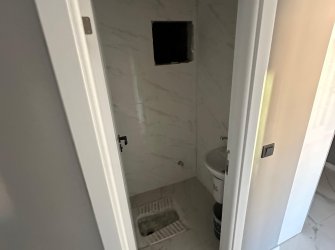 SAMSUN İLKADIM KALKANCI MAH MÜKEMMEL KONUMDA 3+1 140m2 GİYİNME ODALI EBEVEYN BANYOLU 2 BALKONLU CADDEYE CEPHE 3.KAT OTOPARKLI DAİRE
