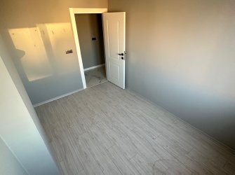 SAMSUN İLKADIM KALKANCI MAH MÜKEMMEL KONUMDA 3+1 140m2 GİYİNME ODALI EBEVEYN BANYOLU 2 BALKONLU CADDEYE CEPHE 3.KAT OTOPARKLI DAİRE