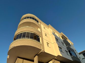 SAMSUN İLKADIM KALKANCI MAH MÜKEMMEL KONUMDA 3+1 140m2 GİYİNME ODALI EBEVEYN BANYOLU 2 BALKONLU CADDEYE CEPHE 3.KAT OTOPARKLI DAİRE