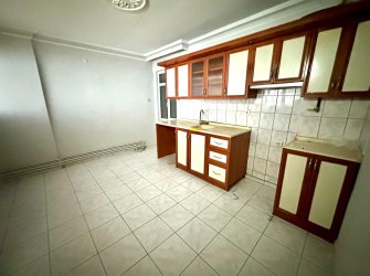 SAMSUN İLKADIM LİMAN MH YÜKSEK GİRİŞ 3+1 125m2 DOĞALGAZLI MÜKEMMEL KONUMDA FIRSAT DAİRE 