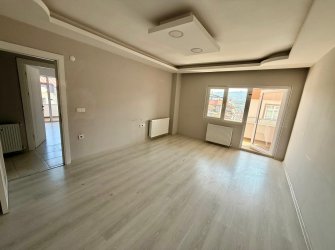 SAMSUN İLKADIM KIŞLA MH 3+1 130M2 4.KAT 3 BALKONLU ASANSÖRLÜ OTOPARKLI KREDİYE UYGUN 5 YILLIK FIRSAT DAİRE