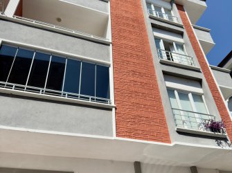 SAMSUN İLKADIM KIŞLA MH 3+1 130M2 4.KAT 3 BALKONLU ASANSÖRLÜ OTOPARKLI KREDİYE UYGUN 5 YILLIK FIRSAT DAİRE