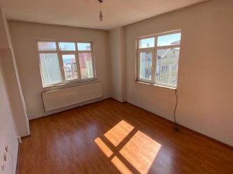 SAMSUN İLKADIM SAİTBEY MH 3.KAT 2+1 DOĞALGAZLI BALKONLU DIŞCEPHELİ KİRALIK DAİRE 