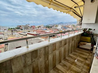 SAMSUN İLKADIM HANÇERLİ MH 3+1 130m2 6.KAT İÇİ LÜX YAPILI MASRAFSIZ DENİZ MANZARALI ASANSÖRLÜ DIŞ CEPHELİ KREDİYE UYGUN FIRSAT DAİRE