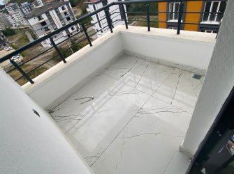 SAMSUN ATAKUM KURUPELİT MH 1+1 5.KAT 55m2 YERDEN ISITMALI ÖZEL YAPIM GENİŞ BALKONLU SIFIR FIRSAT DAİRE 