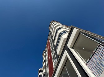 SAMSUN İLKADIM KIŞLA MAH 8.KAT 3+1 YERDEN ISITMALI 2 GENİŞ BALKON 2 BANYO ADA MUTFAK ÖZEL YAPIM OTOPARKLI 145m2 KUPON SIFIR DAİRE