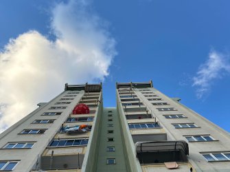 SAMSUN İLKADIM KAZIMKARABEKİR MAH 14.KAT 2+1 100m2 1 CAM BALKONLU 1 KILER ÇİFT ASANSÖRLÜ OTOPARKLI ÖZEL YAPIM DAİRE