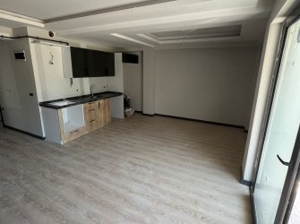 SAMSUN ATAKUM KURUPELİT MH 2+0 YÜKSEK GİRİŞ 80m2 BALKONLU OTOPARKLI KREDİYE UYGUN SIFIR FIRSAT DAİRE 