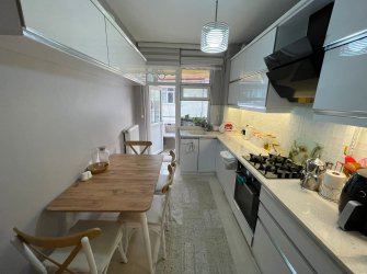 SAMSUN İLKADIM HÜRRİYET MAH 3+1 125 m2 3.KAT İÇİ FULL YAPILI MUTFAK AYRI ALATURKA TUVALET VESTİYER TAKILI 2 CAM BALKONLU FIRSAT DAİRE 