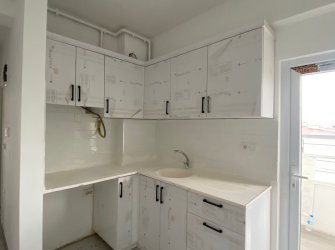 SAMSUN ATAKUM KURUPELİT MAH 1+1 3.KAT 55m2 5 YILLIK KOMBİ TAKILI BUKVARA CEPHE ASANSÖRLÜ KUPON DAİRE 
