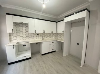 SAMSUN İLKADIM ÇİFTLİK MAH 3+1 1.KAT 120m2 2 BALKONLU KREDİYE UYGUN İÇİ FULL YAPILI FIRSAT DAİRE 