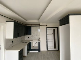 SAMSUN ATAKUM KURUPELİT MAH 1+1 50m2 1.KAT BALKONLU YERDEN ISITMALI OTOPARKLI ASANSÖRLÜ SIFIR DAİRE 