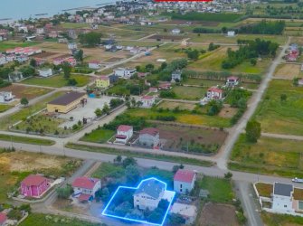 SAMSUN 19 MAYIS DEREKÖY MAH 2.KATLI ÖZEL YAPIM 9+3 HAVUZLU 495m2 ARSA İÇİNDE FIRSAT TRİPLEKS VİLLA