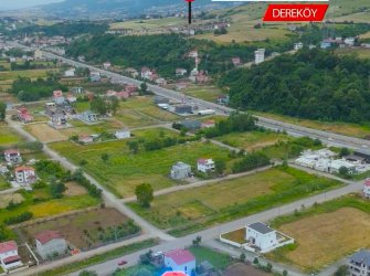 SAMSUN 19 MAYIS DEREKÖY MAH 2.KATLI ÖZEL YAPIM 9+3 HAVUZLU 495m2 ARSA İÇİNDE FIRSAT TRİPLEKS VİLLA