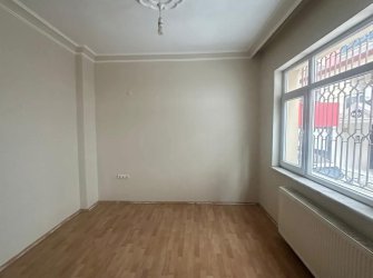 SAMSUN İLKADIM SAİTBEY MAH 100.YIL BULVARINA CEPHE 100m2 ARSA İÇERİSİNDE 3.5 KATLI KOMPLE SATILIK BİNA ( 3 DAİRE MASRAFSIZDIR )