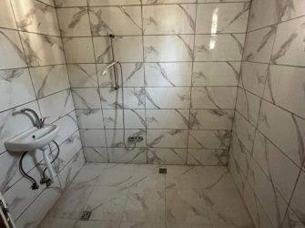 SAMSUN İLKADIM UNKAPANI MAH 60m2 ARSA İÇERİSİNDE 5.KATLI BİTİŞİK NİZAM DOĞALGAZLI KOMPLE SATILIK BİNA  ( DAİRELER 1+1 İÇİ YAPILI )