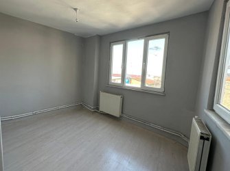 SAMSUN İLKADIM UNKAPANI MAH 60m2 ARSA İÇERİSİNDE 5.KATLI BİTİŞİK NİZAM DOĞALGAZLI KOMPLE SATILIK BİNA  ( DAİRELER 1+1 İÇİ YAPILI )