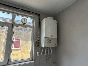 SAMSUN İLKADIM UNKAPANI MAH 60m2 ARSA İÇERİSİNDE 5.KATLI BİTİŞİK NİZAM DOĞALGAZLI KOMPLE SATILIK BİNA  ( DAİRELER 1+1 İÇİ YAPILI )