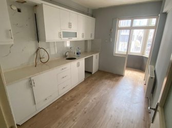 SAMSUN İLKADIM YENİDOĞAN MH 2+1 1.KAT DOĞALGAZLI BALKONLU MÜKEMMEL KONUMDA KİRALIK DAİRE 