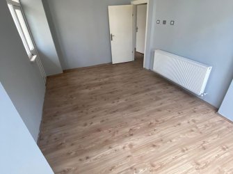 SAMSUN İLKADIM YENİDOĞAN MH 2+1 1.KAT DOĞALGAZLI BALKONLU MÜKEMMEL KONUMDA KİRALIK DAİRE 