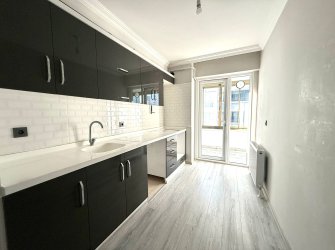 SAMSUN İLKADIM BARUTHANE MAH 2+1 7.KAT 115m2 CAM BALKONLU KOMBİ TAKILI SİTE İÇİ SIFIR DAİRE