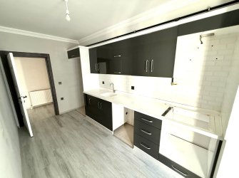 SAMSUN İLKADIM BARUTHANE MAH 2+1 7.KAT 115m2 CAM BALKONLU KOMBİ TAKILI SİTE İÇİ SIFIR DAİRE