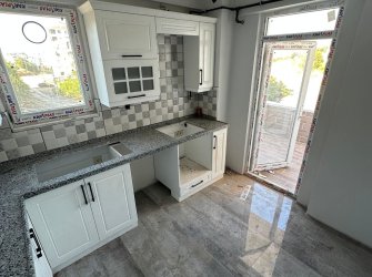 SAMSUN CANİK HASKÖY MAH 2+1 100m2 NET CADDEYE CEPHE OTOPARKLI ASANSÖRLÜ 2 BALKON 2 BANYO VESTİYERLİ SON 3 