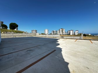 SAMSUN ATAKUM KAMALI’DA 3+1 1.KAT EBEVEYN BANYOLU GENİŞ BALKONLU YERDEN ISITMALI 145m2 ÖNÜ AÇIK OTOPARKLI LÜX YAPIM FIRSAT DAİRE