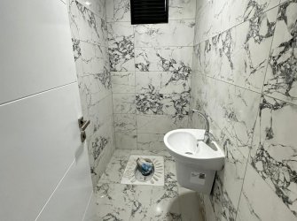 SAMSUN ATAKUM KAMALI’DA 3+1 1.KAT EBEVEYN BANYOLU GENİŞ BALKONLU YERDEN ISITMALI 145m2 ÖNÜ AÇIK OTOPARKLI LÜX YAPIM FIRSAT DAİRE