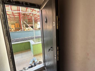 SAMSUN İLKADIM LİMAN MAH 152m2 ARSA ÜZERİNDE CADDEYE CEPHE 3 KATLI KOMPLE SATILIK DOĞALGAZLI BİNA  ( 5 KAT İMARLI )