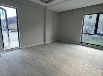 SAMSUN ATAKUM ÇAKIRLAR YALI MAH. 1+1 3.KAT 60m2 OTOPARKLI ASANSÖRLÜ GENİŞ VE MANZARALI BALKON YERDEN ISITMALI SIFIR FIRSAT DAİRE 