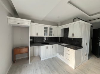 SAMSUN ATAKUM ÇAKIRLAR YALI MAH. 1+1 3.KAT 60m2 OTOPARKLI ASANSÖRLÜ GENİŞ VE MANZARALI BALKON YERDEN ISITMALI SIFIR FIRSAT DAİRE 