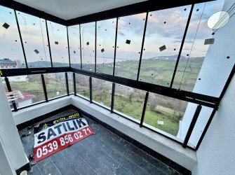 SAMSUN CANİK HASKÖY MH. 2+1 85 m2 2. KAT DENİZ MANZARALI CAM BALKONLU VESTİYERLİ YERDEN ISITMALI KREDİYE UYGUN SATILIK SIFIR FIRSAT DAİRE…