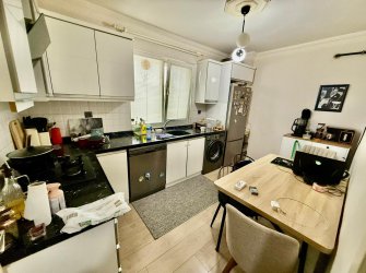 SAMSUN İLKADIM KAVACIK MH. 3+1 130 m2 YÜKSEK GİRİŞ KAT 3 YILLIK BİNADA 2 CAM BALKONLU EBEVEYN BANYOLU SİTE İÇİ KREDİYE UYGUN SATILIK FIRSAT DAİRE…