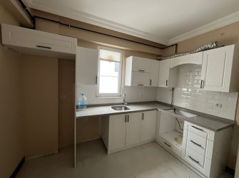 SAMSUN İLKADIM BARUTHANE MAH. 2+1 2.KAT 110m2   OTOPARKLI ASANSÖRLÜ 2 BALKONLU EBEVEYN BANYOLU CAM BALKONLU KOMBİSİ TAKILI FIRSAT DAİRE…