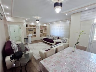 SAMSUN ATAKUM ÖMÜREVLERİ MAH. 3+1 2.KAT 140m2 ASANSÖRLÜ 2 BALKONLU  FIRSAT DAİRE...