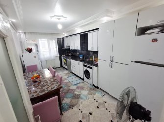 SAMSUN ATAKUM ÖMÜREVLERİ MAH. 3+1 2.KAT 140m2 ASANSÖRLÜ 2 BALKONLU  FIRSAT DAİRE...