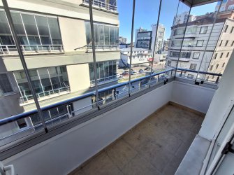 SAMSUN ATAKUM ATAKENT MH. CAĞLOĞLU BULVARINA CEPHE 3+1 4.KAT 120m2 CAM BALKONLU FIRSAT DAİRE...