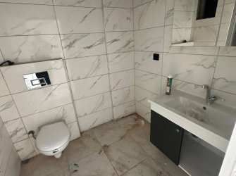 SAMSUN İLKADIM KALKANCI MAH 1.KAT 90m2 2+1 EBEVEYN BANYOLU KREDİYE UYGUN ASANSÖRLÜ BALKONLU İSKANLI SIFIR DAİRE