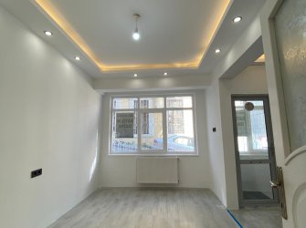 SAMSUN İLKADIM PAZAR MAH 2+1 90m2 İÇİ ÖZEL YAPIM CAM BALKONLU KREDİYE UYGUN MÜKEMMEL KONUMDA YÜKSEK GİRİŞ KAT DAİRE 