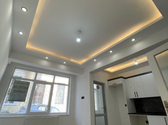 SAMSUN İLKADIM PAZAR MAH 2+1 90m2 İÇİ ÖZEL YAPIM CAM BALKONLU KREDİYE UYGUN MÜKEMMEL KONUMDA YÜKSEK GİRİŞ KAT DAİRE 