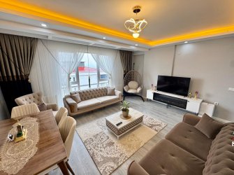 SAMSUN İLKADIM TEPECİK MH. 3+1 4. KAT 130 M2 EBEVEYN BANYOLU CAM BALKONLU VESTİYERLİ MASRAFSIZ 1 YILLIK FIRSAT DAİRE..