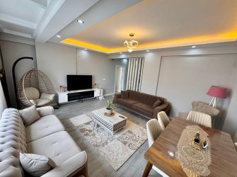 SAMSUN İLKADIM TEPECİK MH. 3+1 4. KAT 130 M2 EBEVEYN BANYOLU CAM BALKONLU VESTİYERLİ MASRAFSIZ 1 YILLIK FIRSAT DAİRE..