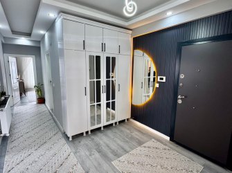 SAMSUN İLKADIM TEPECİK MH. 3+1 4. KAT 130 M2 EBEVEYN BANYOLU CAM BALKONLU VESTİYERLİ MASRAFSIZ 1 YILLIK FIRSAT DAİRE..