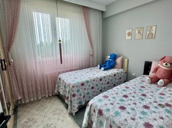 SAMSUN İLKADIM TEPECİK MH. 3+1 4. KAT 130 M2 EBEVEYN BANYOLU CAM BALKONLU VESTİYERLİ MASRAFSIZ 1 YILLIK FIRSAT DAİRE..