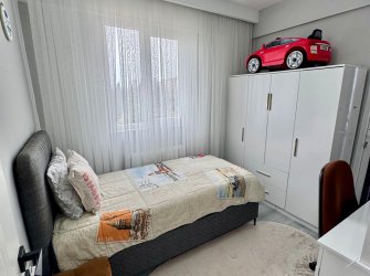 SAMSUN İLKADIM TEPECİK MH. 3+1 4. KAT 130 M2 EBEVEYN BANYOLU CAM BALKONLU VESTİYERLİ MASRAFSIZ 1 YILLIK FIRSAT DAİRE..